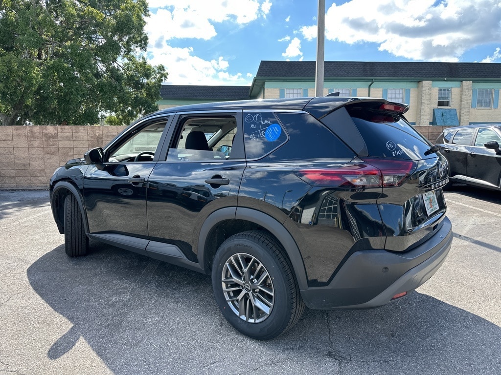 Thumbnail: 2023 Nissan Rogue - 7