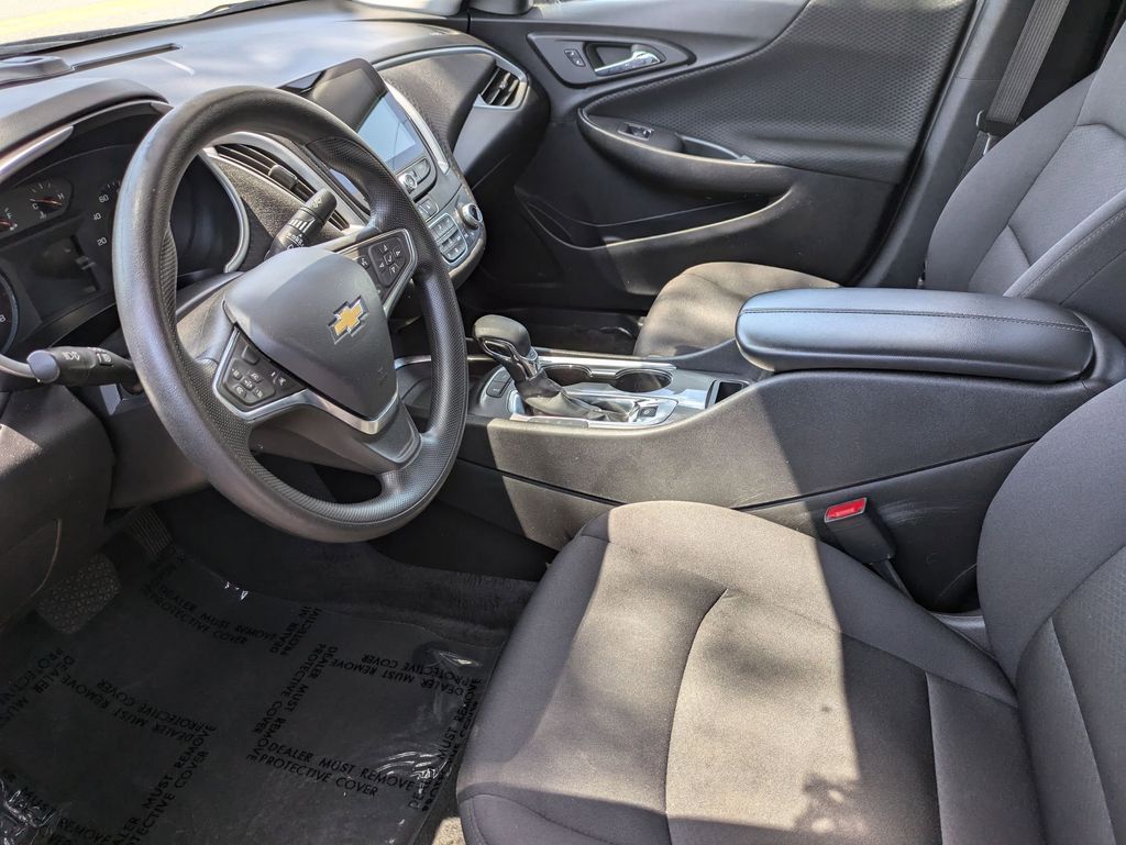 Thumbnail: 2024 Chevrolet Malibu - 23