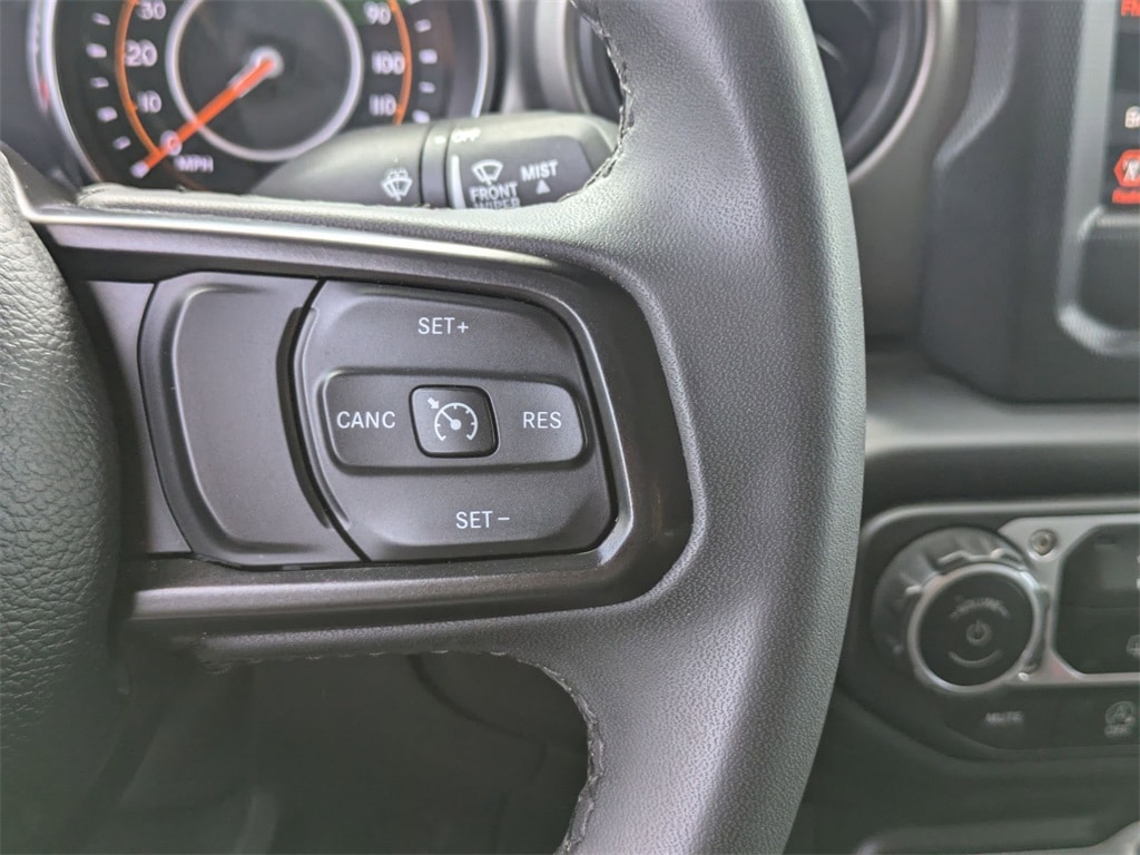 Thumbnail: 2023 Jeep Gladiator - 20