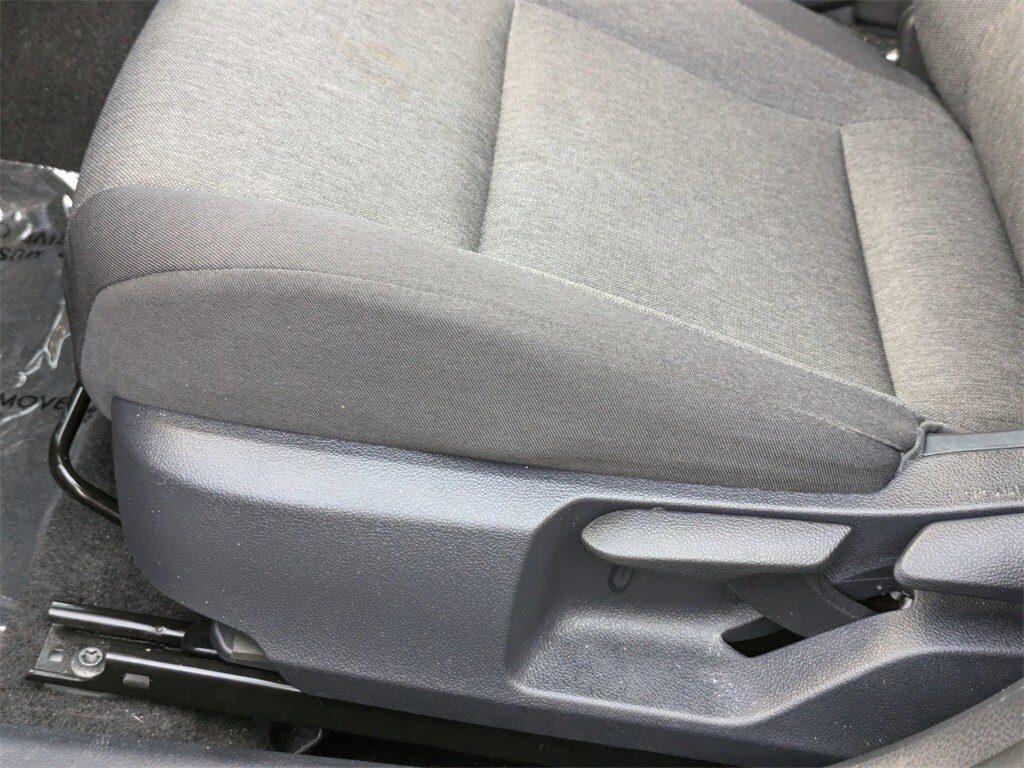 Thumbnail: 2025 Toyota Camry - 15