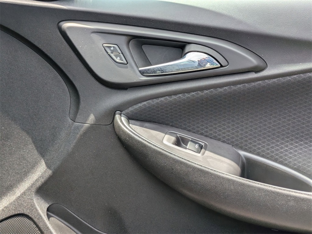 Thumbnail: 2023 Chevrolet Malibu - 33