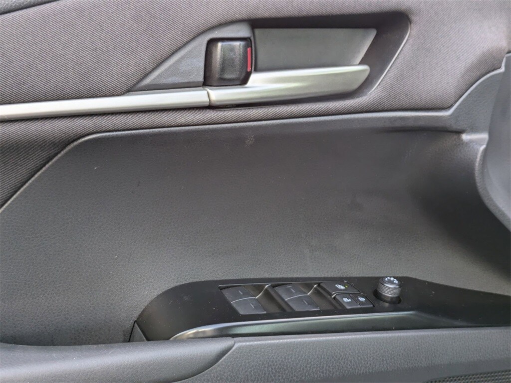 Thumbnail: 2025 Toyota Camry - 13