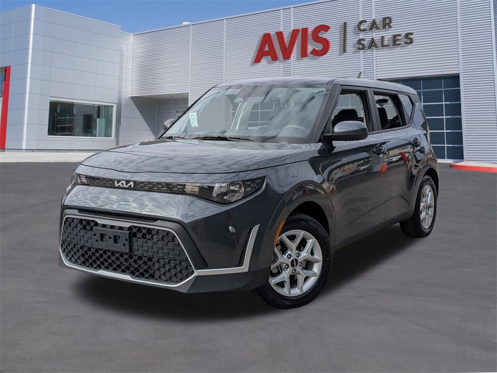 2024 Kia Soul LX's photo