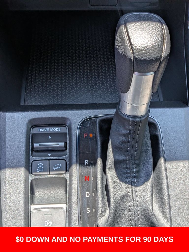 2025 Honda CR-V LX - Photo 17