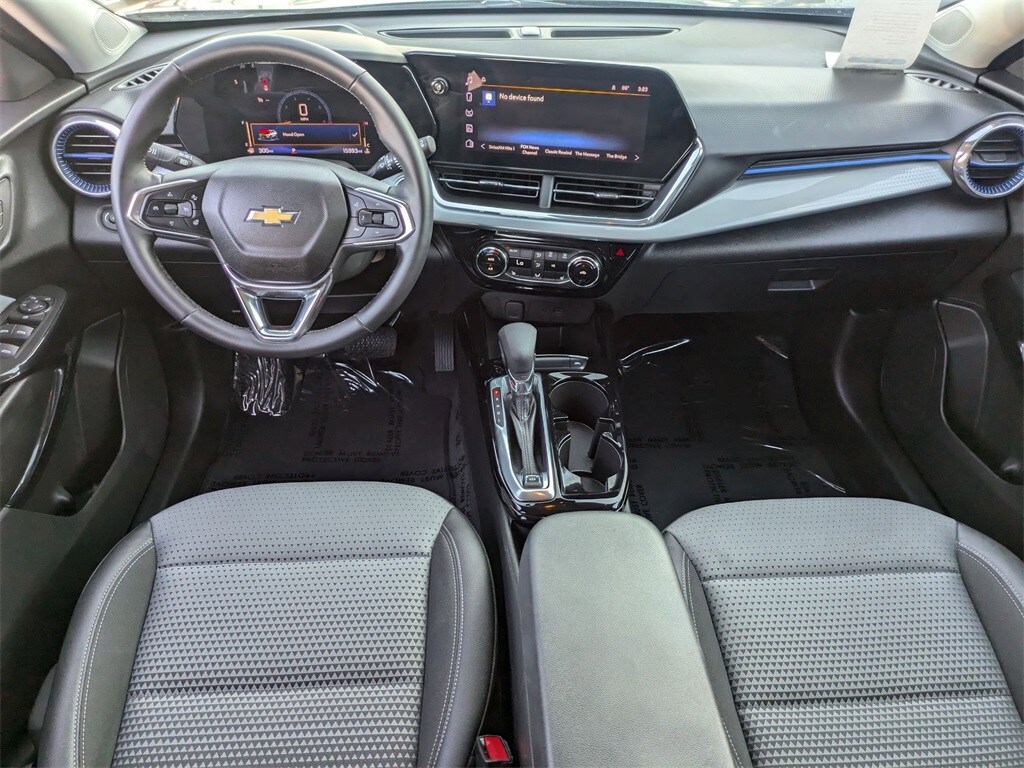 Thumbnail: 2025 Chevrolet Trax - 21