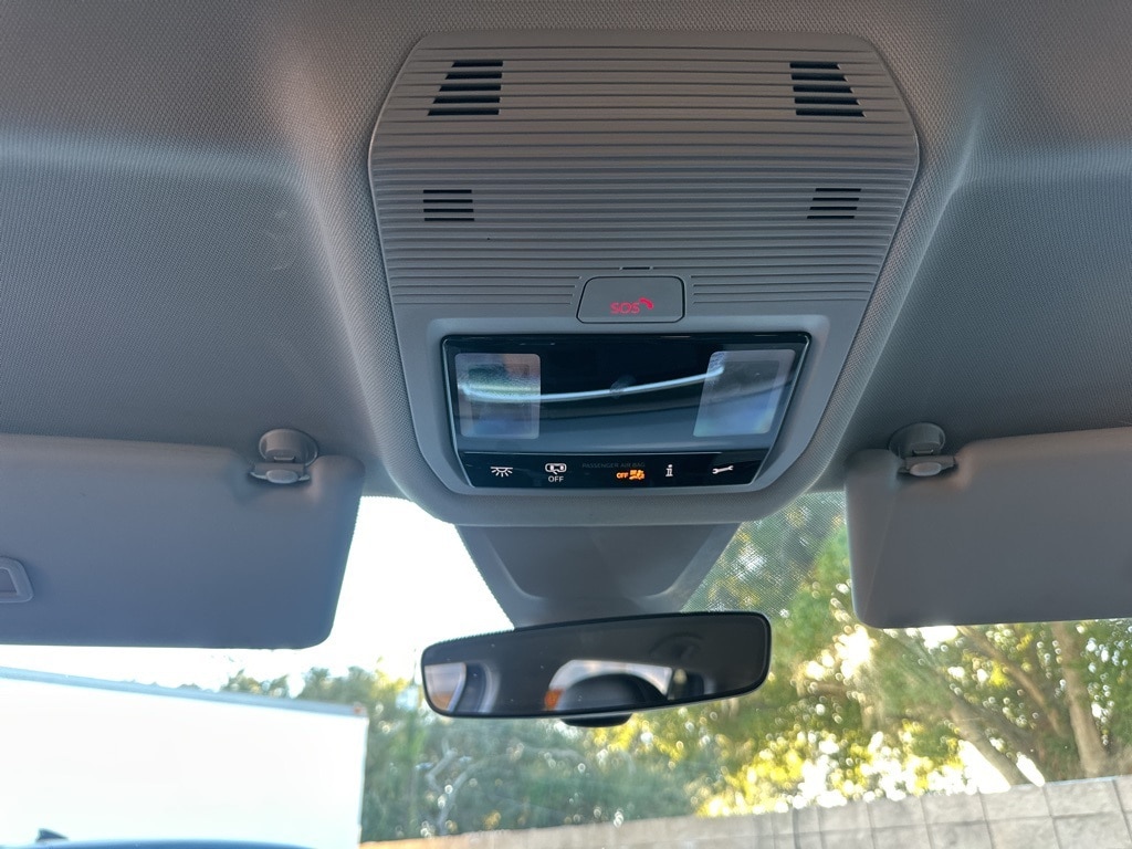 Thumbnail: 2025 Volkswagen Atlas - 16