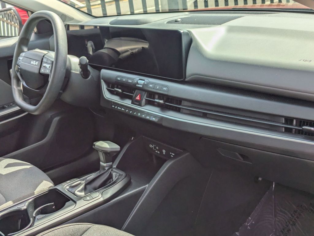 Thumbnail: 2025 Kia K4 - 29