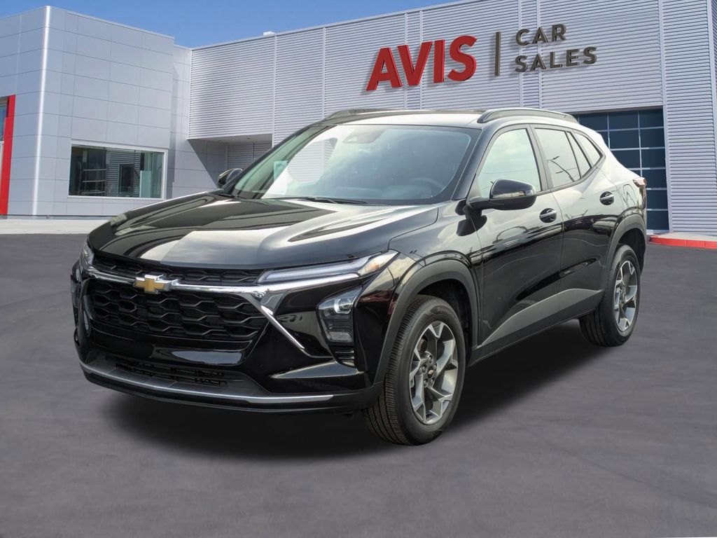 2025 Chevrolet Trax LT's photo