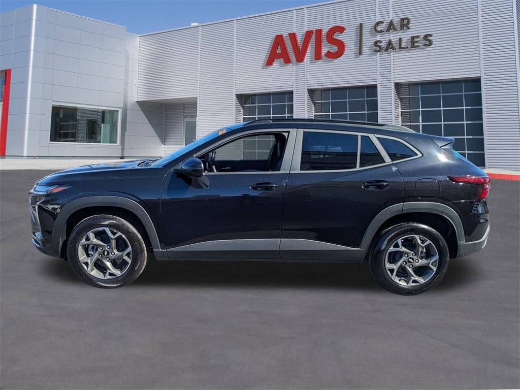 Thumbnail: 2025 Chevrolet Trax - 10