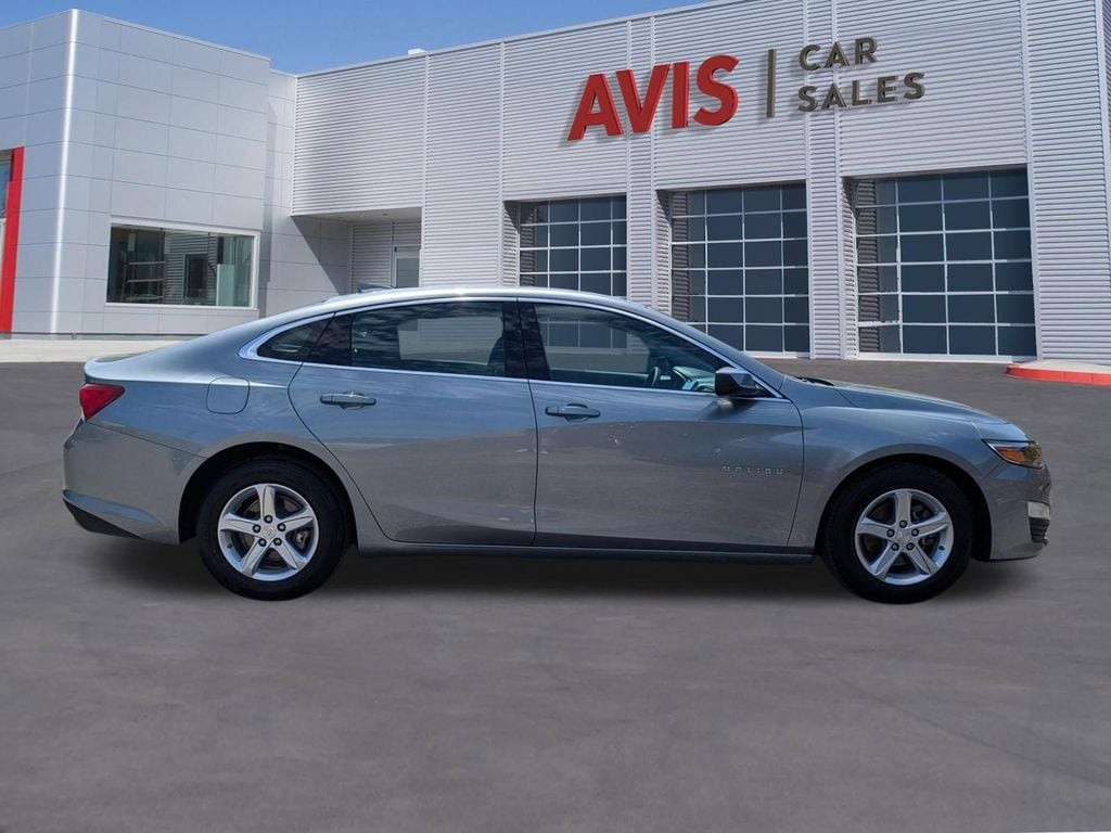 Thumbnail: 2024 Chevrolet Malibu - 5