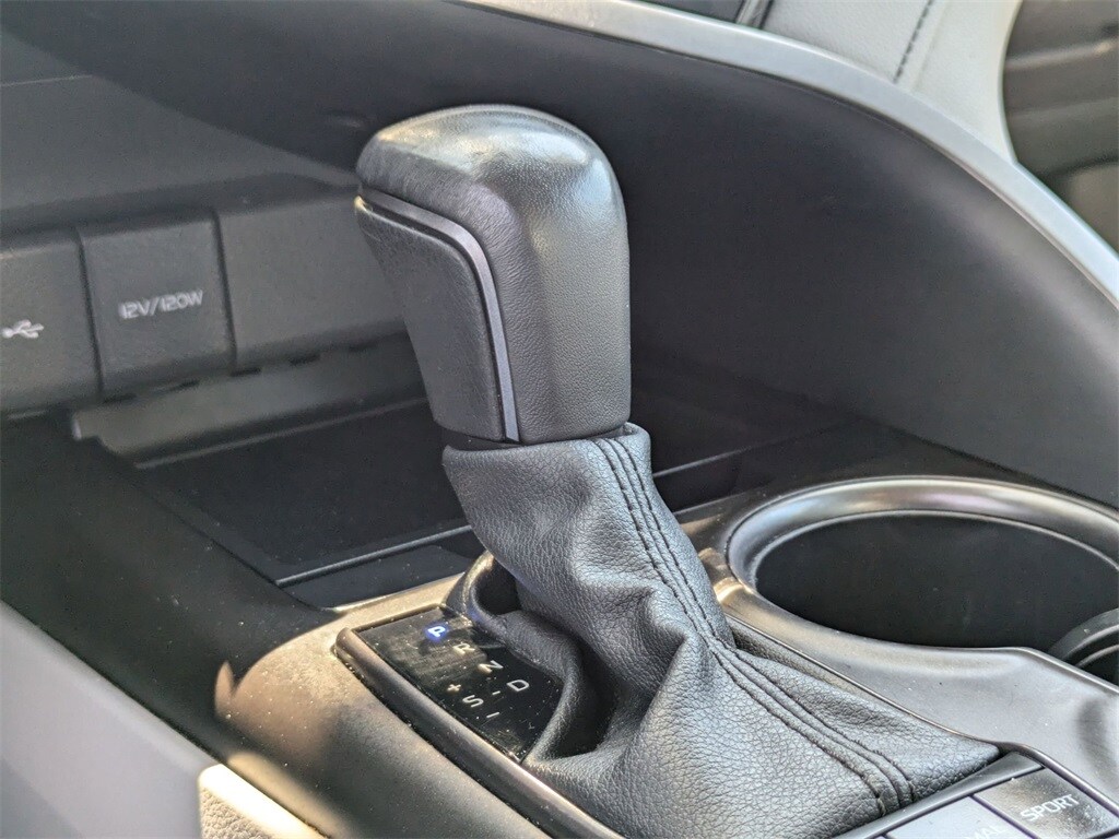 Thumbnail: 2024 Toyota Camry - 21