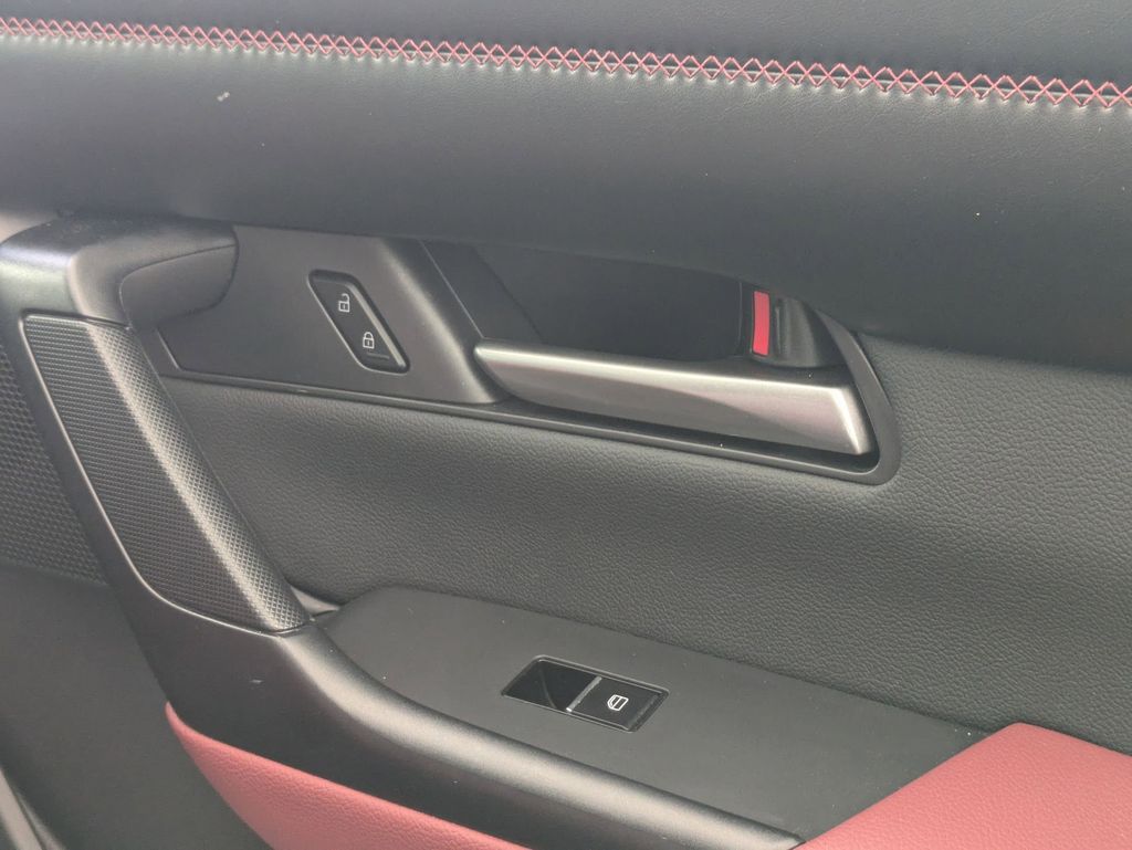 Thumbnail: 2025 Mazda CX-50 - 33