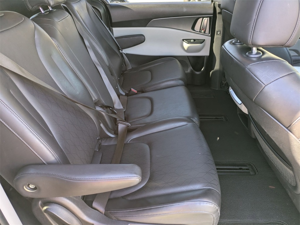 Thumbnail: 2024 Kia Carnival - 28