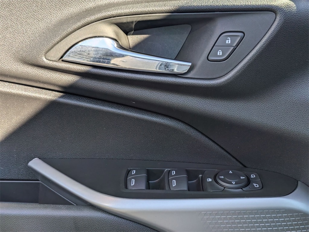 Thumbnail: 2025 Chevrolet Trax - 11