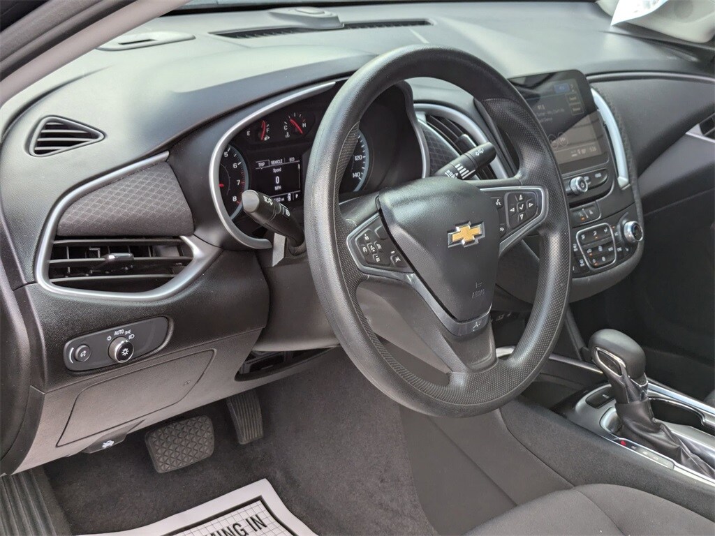 Thumbnail: 2023 Chevrolet Malibu - 11
