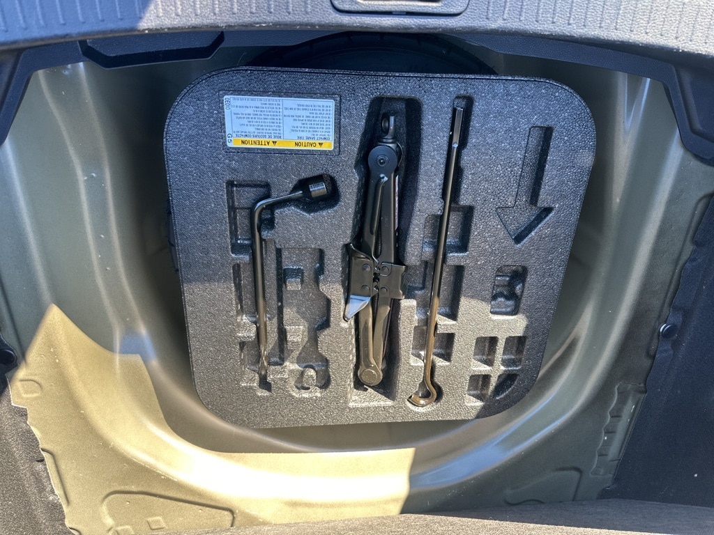 Thumbnail: 2024 Toyota Corolla - 11