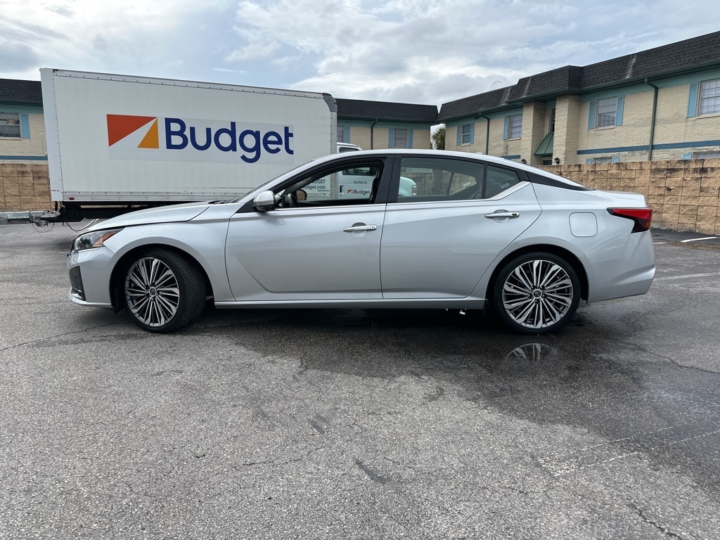 Thumbnail: 2023 Nissan Altima - 8