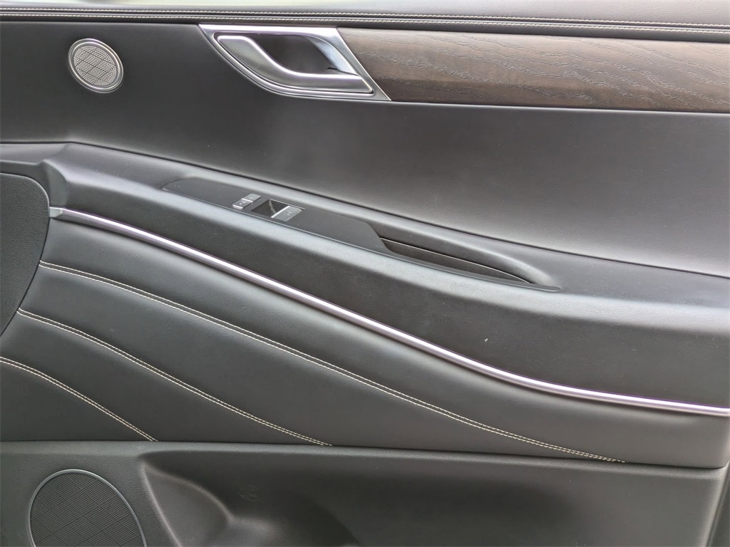 Thumbnail: 2024 Genesis GV80 - 33