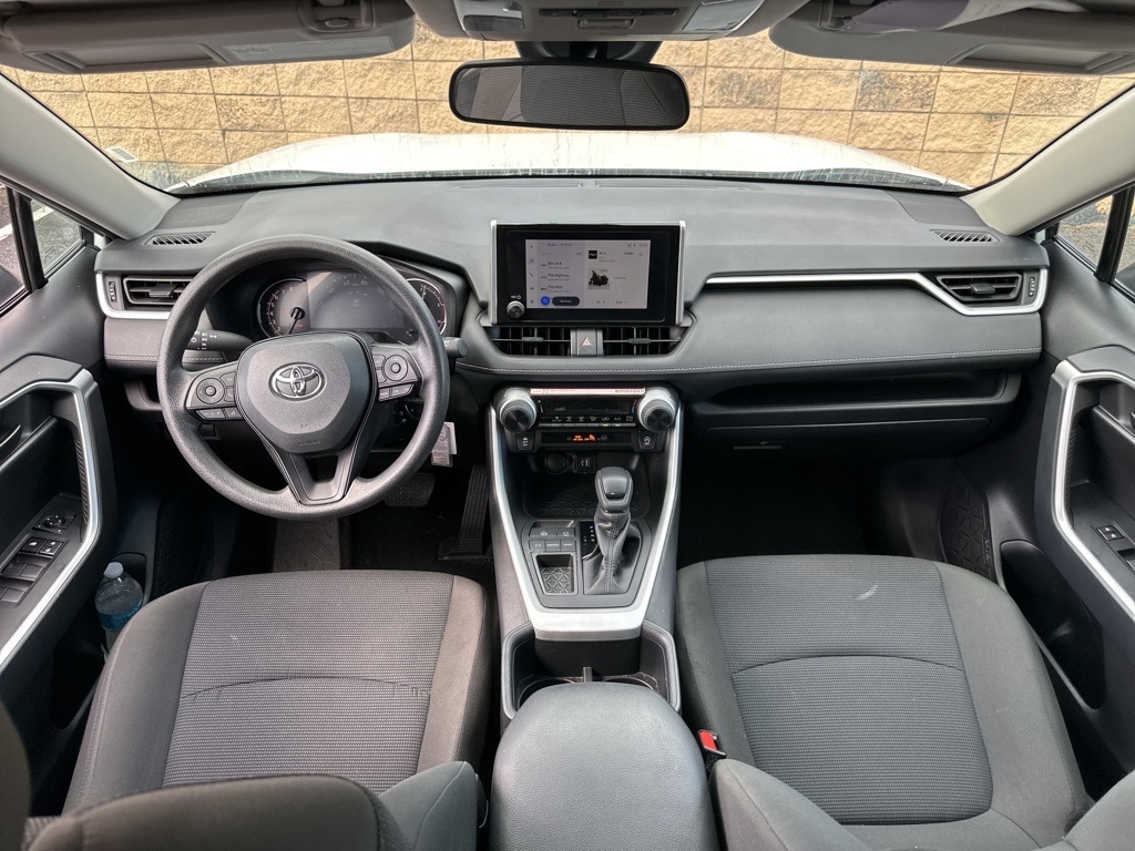 Thumbnail: 2025 Toyota RAV4 - 16