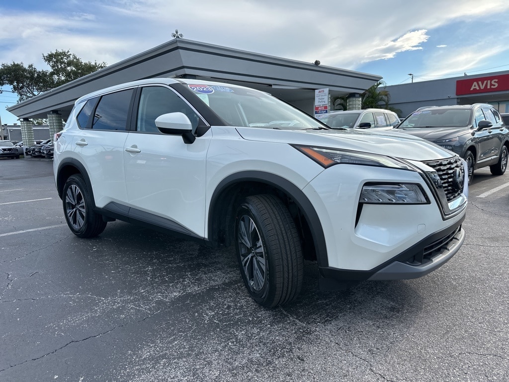 Thumbnail: 2023 Nissan Rogue - 3
