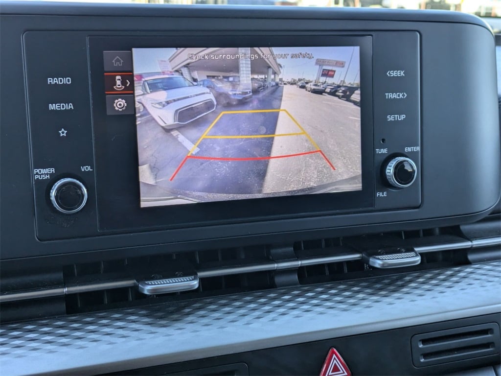 Thumbnail: 2024 Kia Carnival - 17