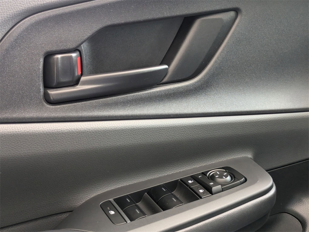 Thumbnail: 2024 Toyota Prius - 10