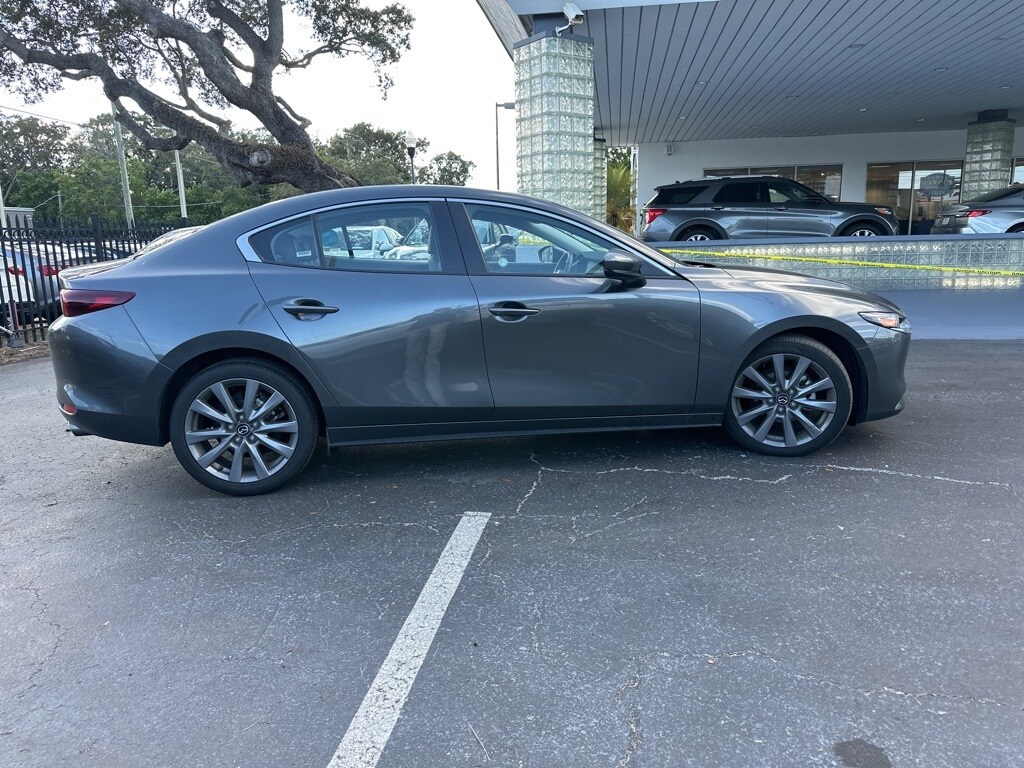 2025 Mazda Mazda3 2.5 s Preferred photo 4