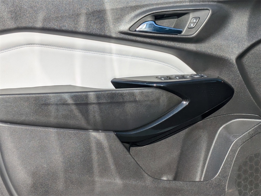 Thumbnail: 2025 Chevrolet Trax - 9