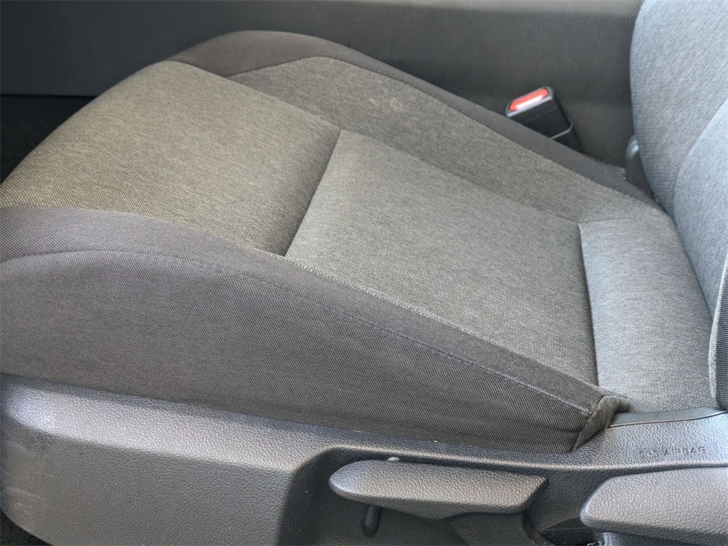 Thumbnail: 2025 Toyota Camry - 15