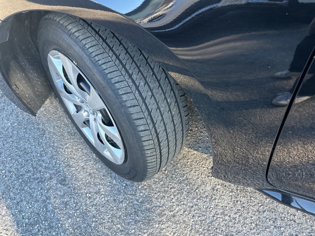 Thumbnail: 2024 Toyota Corolla - 9