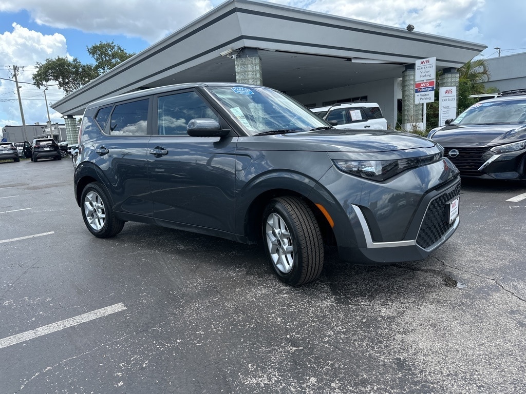Thumbnail: 2023 Kia Soul - 3