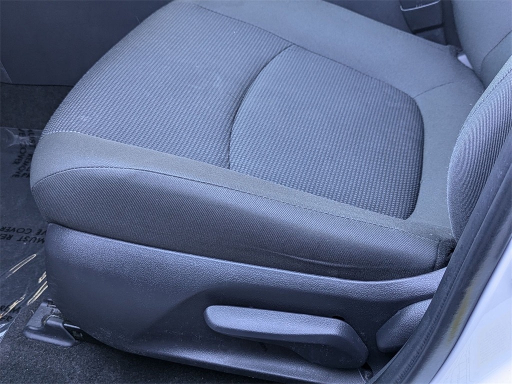 Thumbnail: 2025 Toyota RAV4 - 15