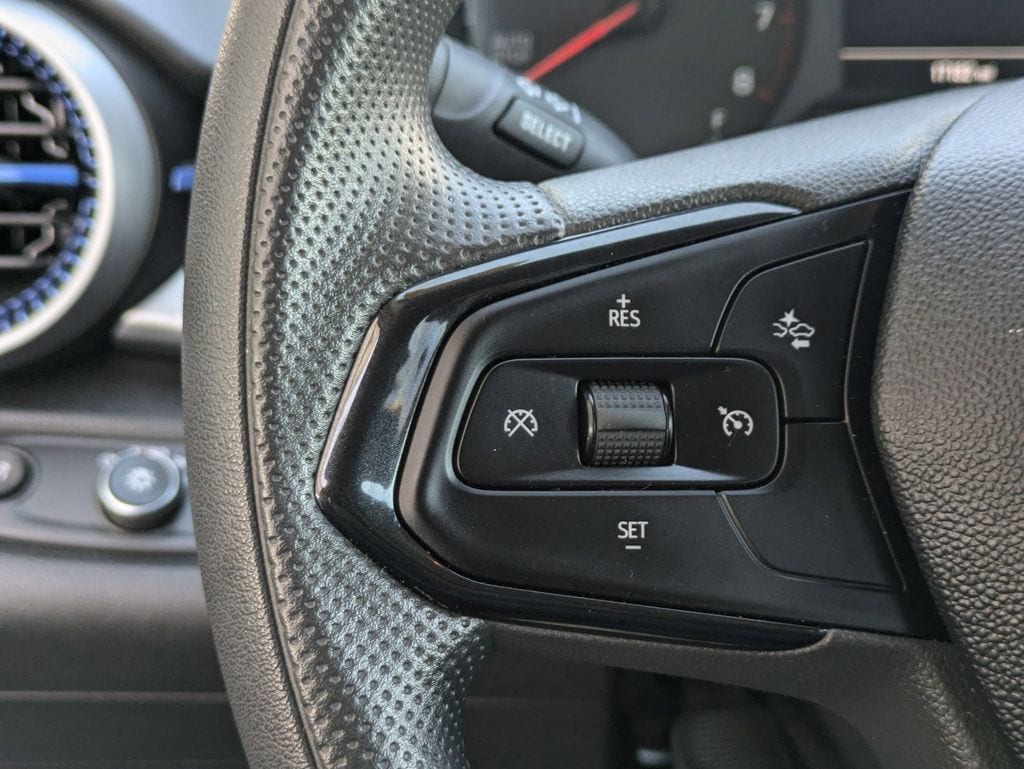 2025 Chevrolet Trax LS - Photo 19