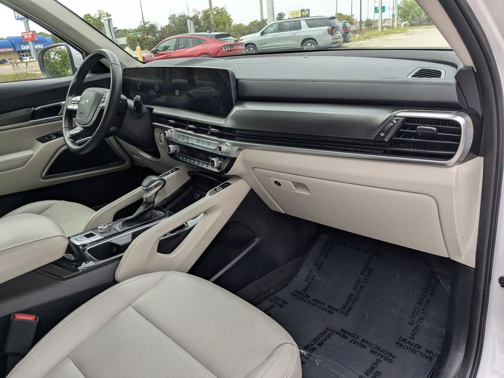 2025 Kia Telluride S - Photo 29