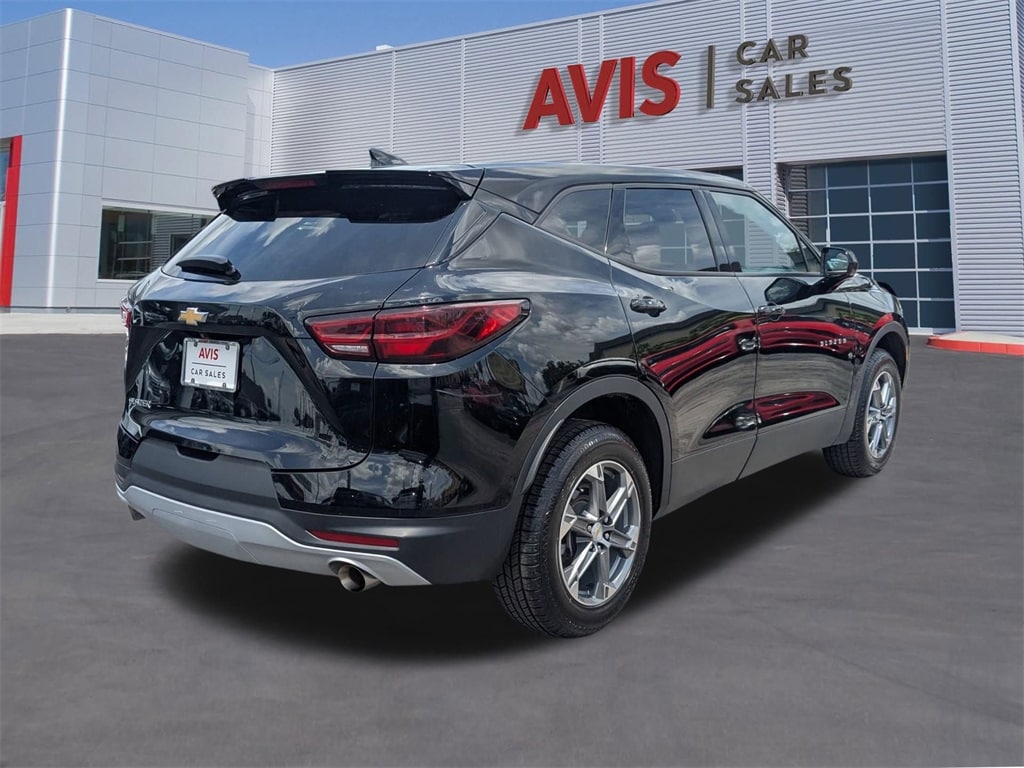 Thumbnail: 2023 Chevrolet Blazer - 6