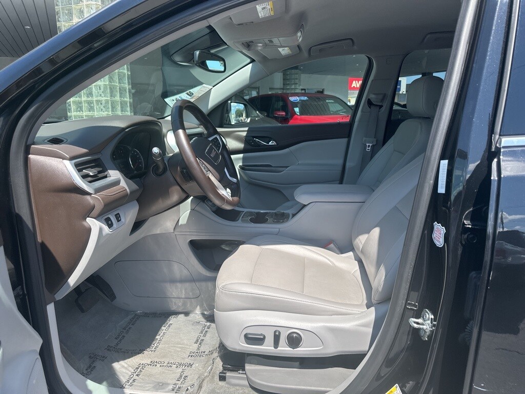 Thumbnail: 2023 GMC Acadia - 12