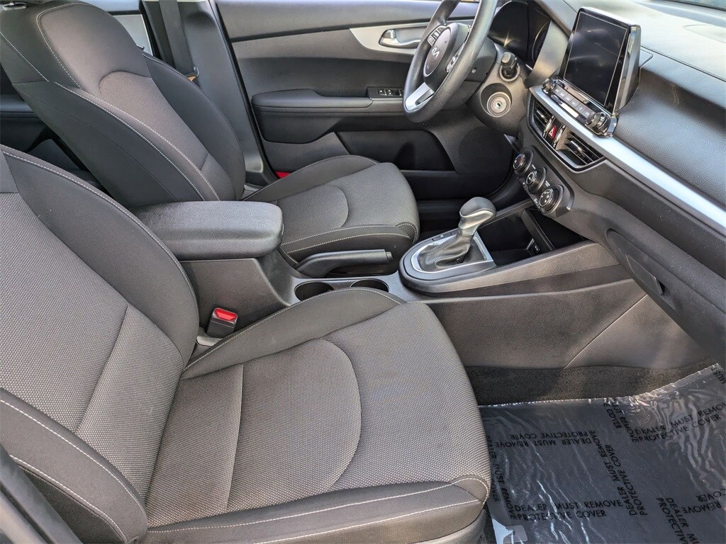 Thumbnail: 2024 Kia Forte - 30