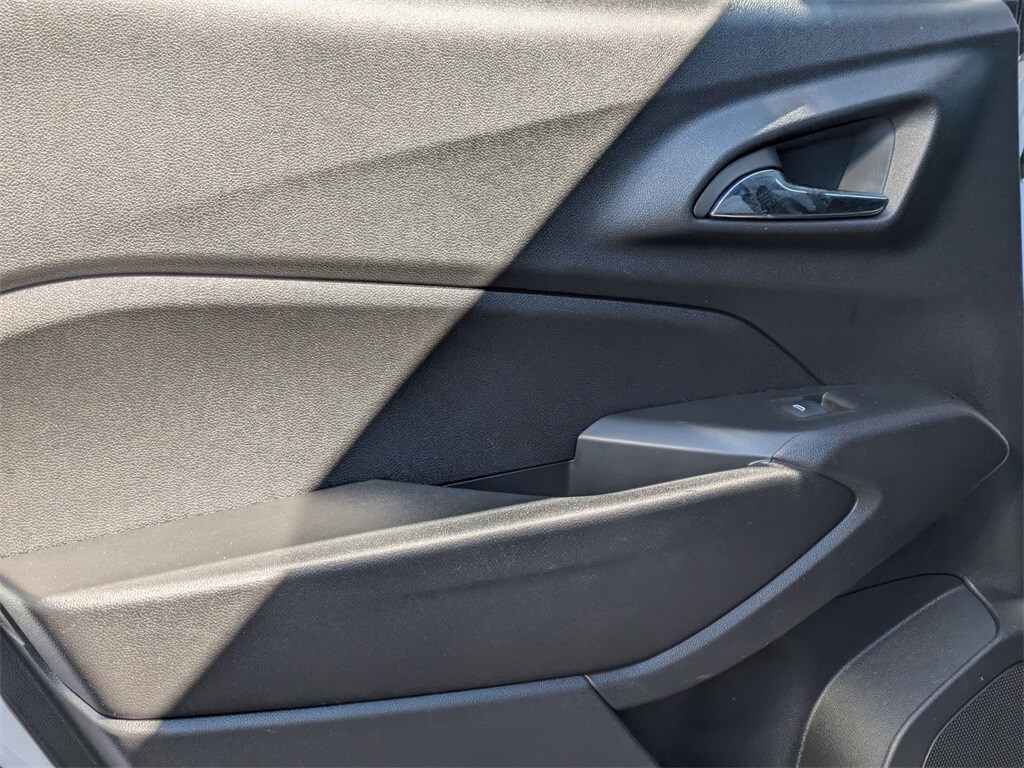 Thumbnail: 2025 Chevrolet Trax - 24