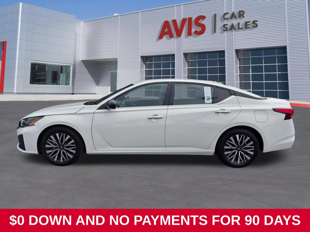 Thumbnail: 2025 Nissan Altima - 10