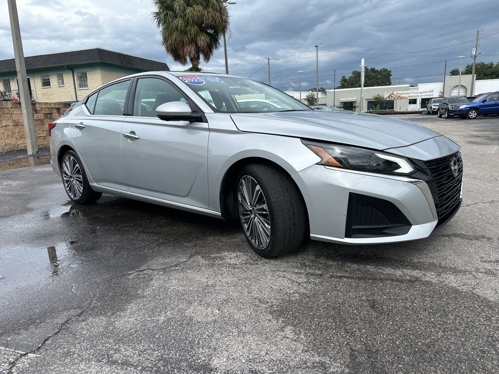 Thumbnail: 2023 Nissan Altima - 3