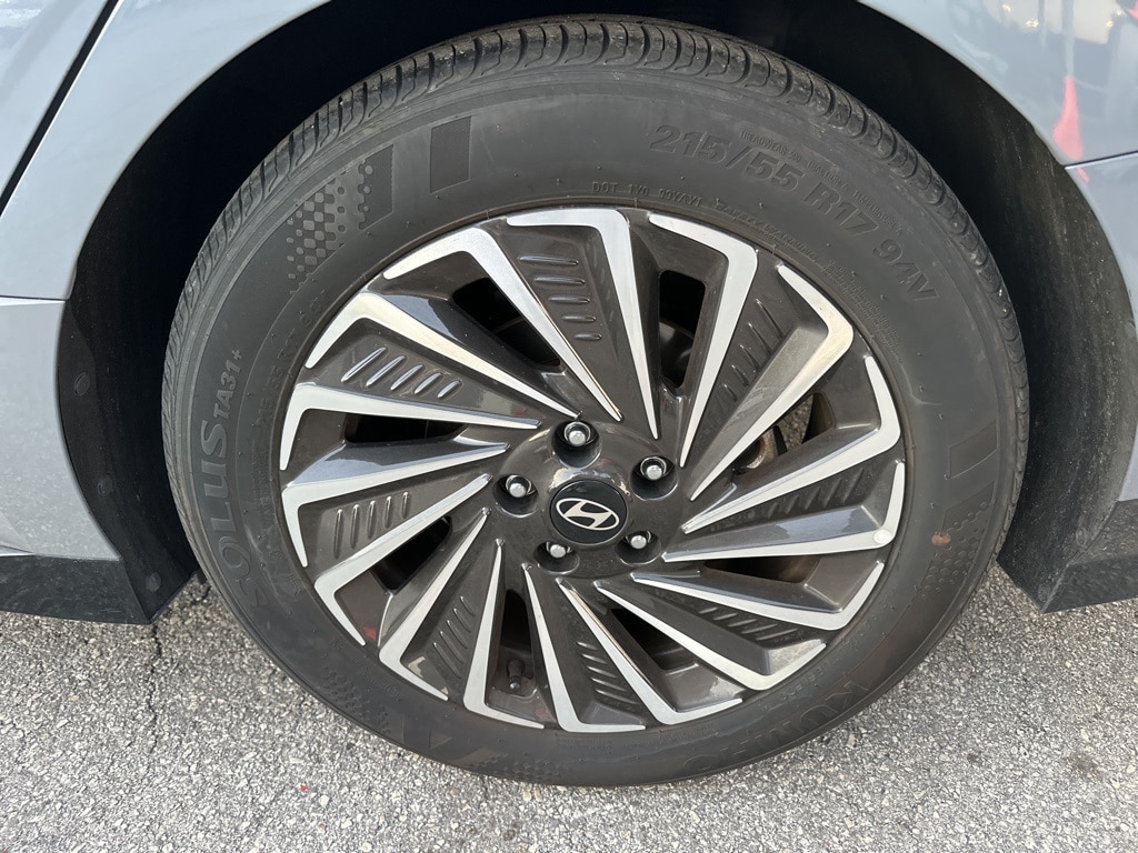 Thumbnail: 2024 Hyundai Sonata - 10