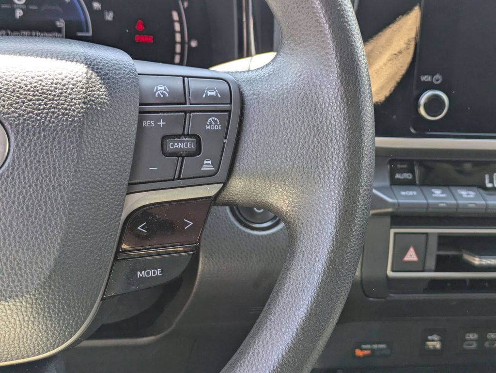 Thumbnail: 2025 Toyota Camry - 21