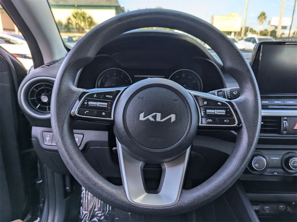 Thumbnail: 2024 Kia Forte - 21