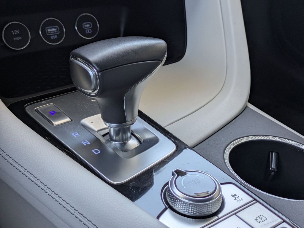 Thumbnail: 2025 Genesis G70 - 24