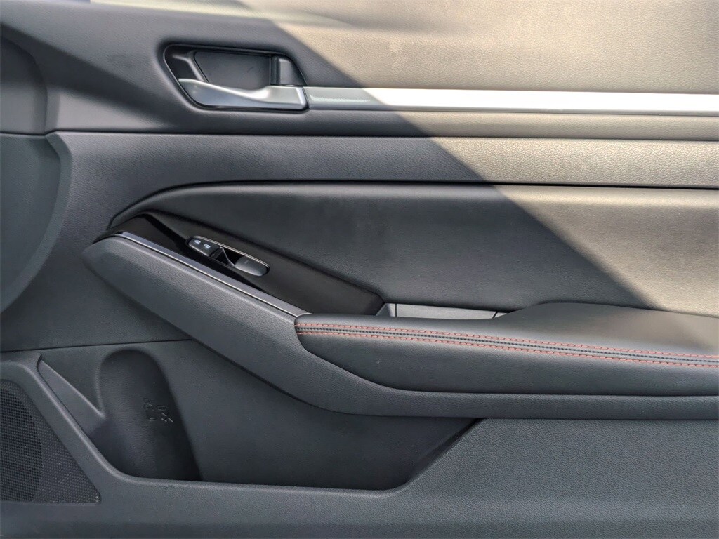 Thumbnail: 2025 Nissan Altima - 31