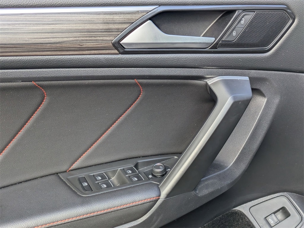 Thumbnail: 2024 Volkswagen Tiguan - 13