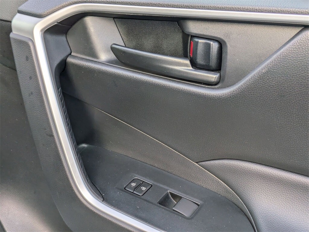 Thumbnail: 2024 Toyota RAV4 - 34