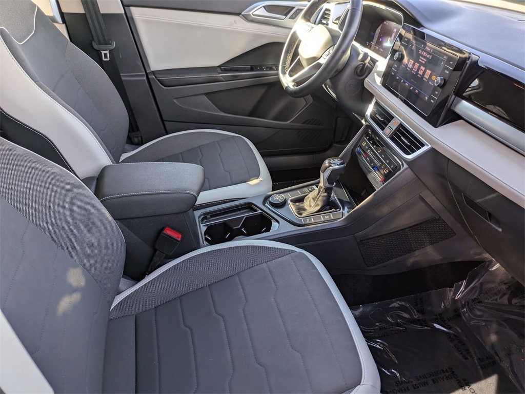 Thumbnail: 2025 Volkswagen Taos - 30