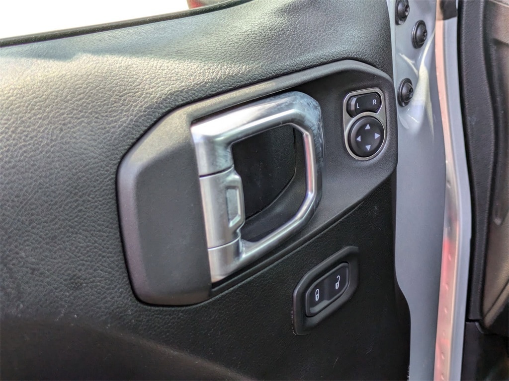 Thumbnail: 2023 Jeep Gladiator - 13