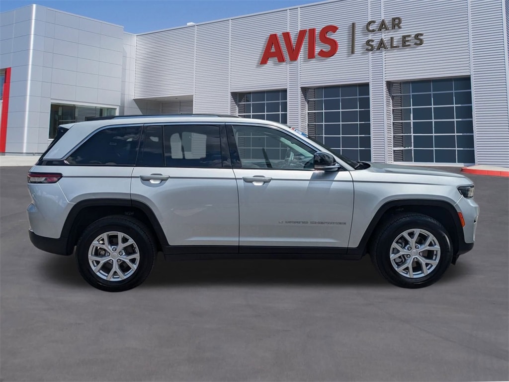 Image of 2024 Jeep Grand Cherokee Limited SUV
